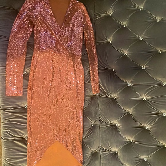 Dress - Picture 2 of 4